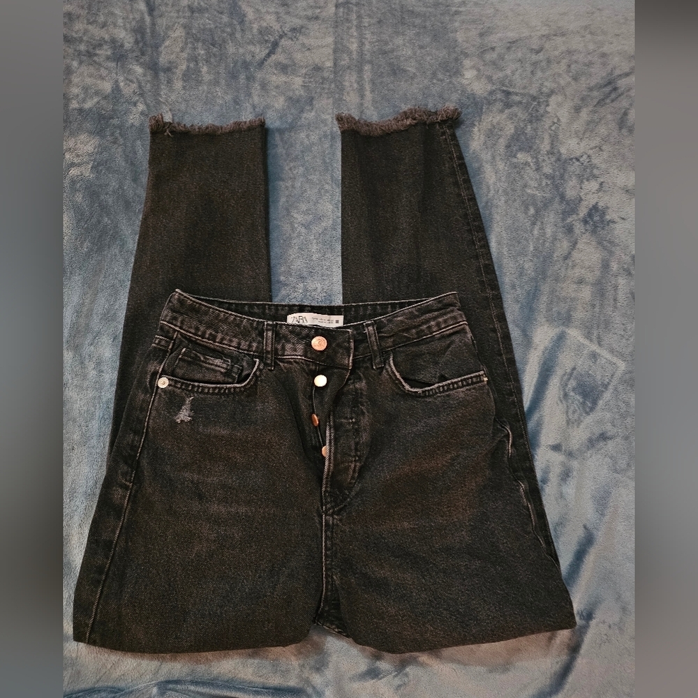 Zara High Rise Black Ripped Jeans - Picture 6 of 15